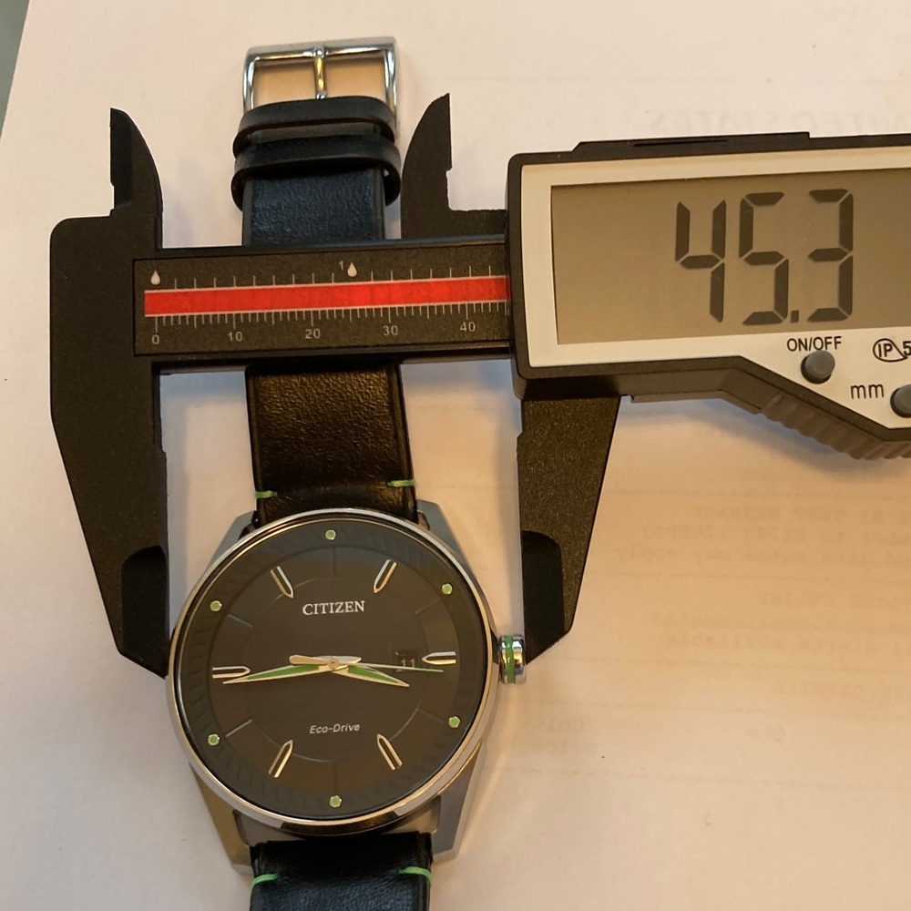 Citizen Eco Drive E111-S108659 black and green watch, leather strap, stainless - Picture 16 of 17